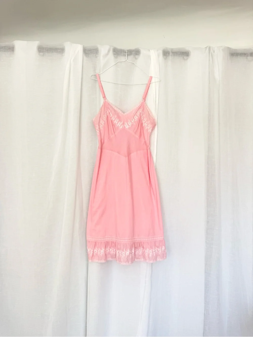 ✧ vintage 60’s cotton Pink Embroidered Slip Dress ✧ - Picture 3 of 7